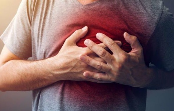 Đừng xem nhẹ cơn đau ngực: Cảnh báo bệnh mạch vành ở người cao tuổi