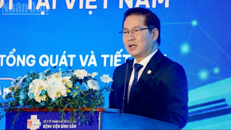 Phẫu thuật robot bước vào giai đoạn phát triển chuyên sâu Phẫu thuật robot bước vào giai đoạn phát triển chuyên sâu