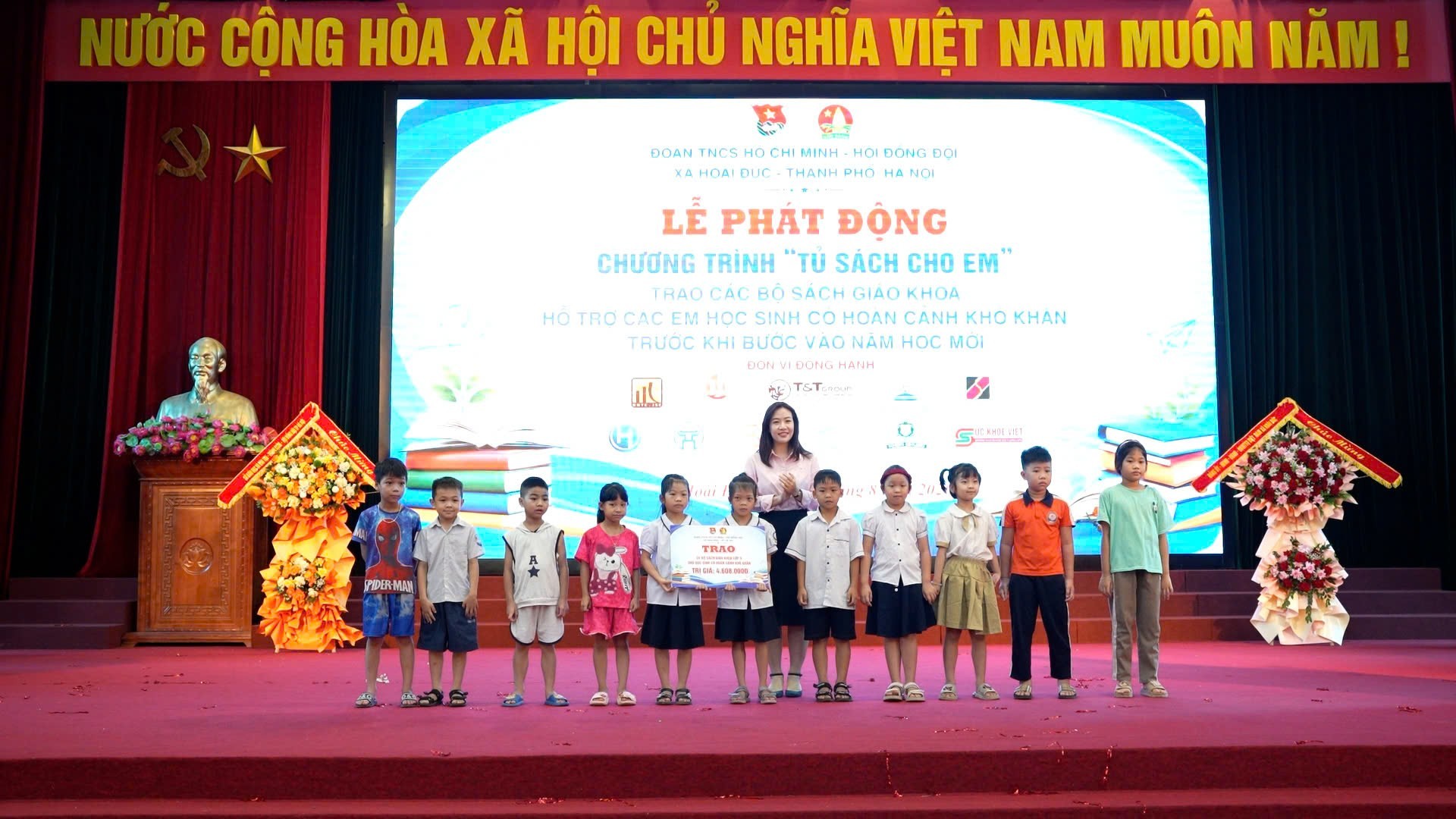 Lan tỏa tình yêu thương trước năm học mới: Lễ phát động chương trình Lan tỏa tình yêu thương trước năm học mới: Lễ phát động chương trình