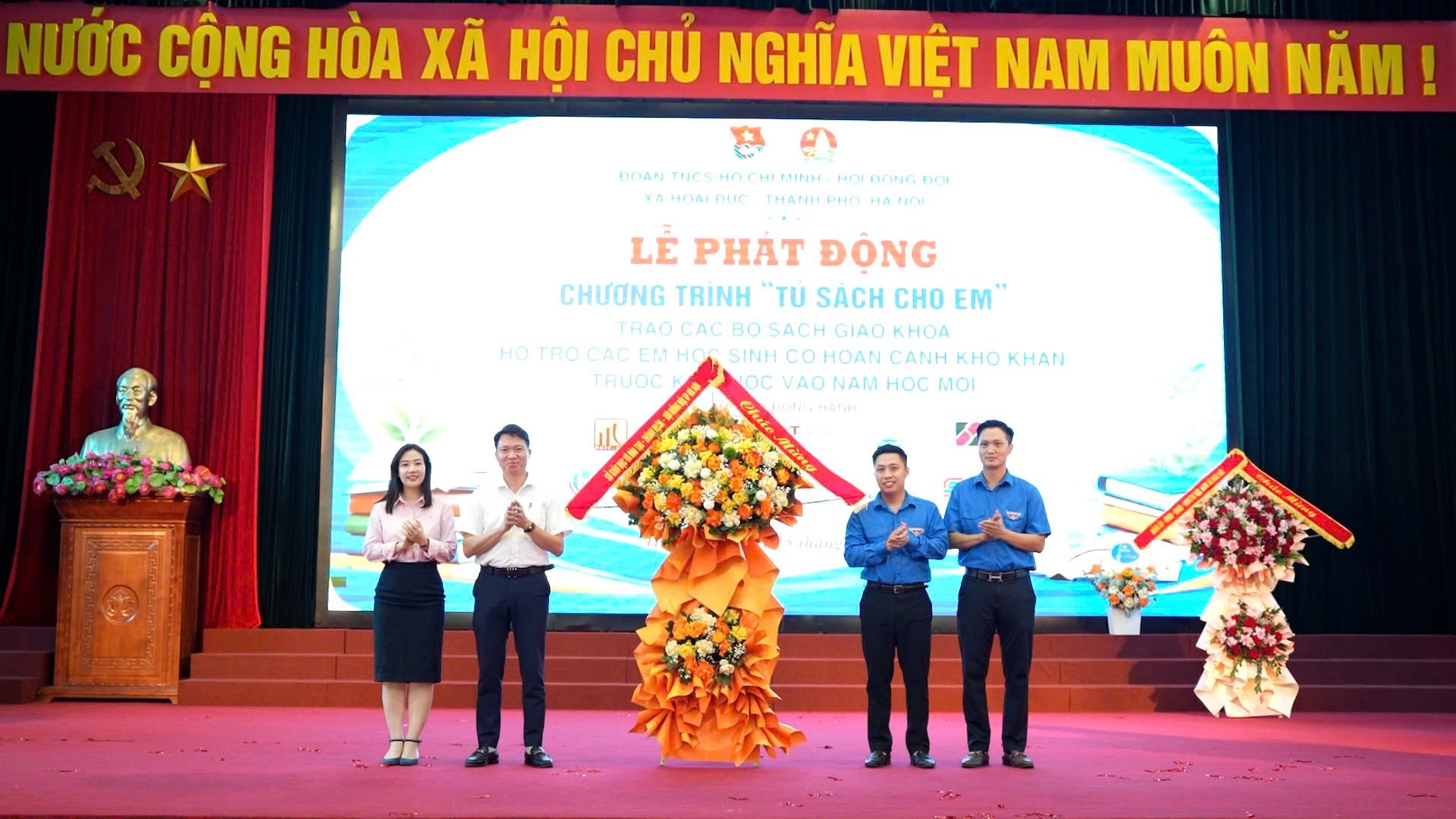 Lan tỏa tình yêu thương trước năm học mới: Lễ phát động chương trình Lan tỏa tình yêu thương trước năm học mới: Lễ phát động chương trình