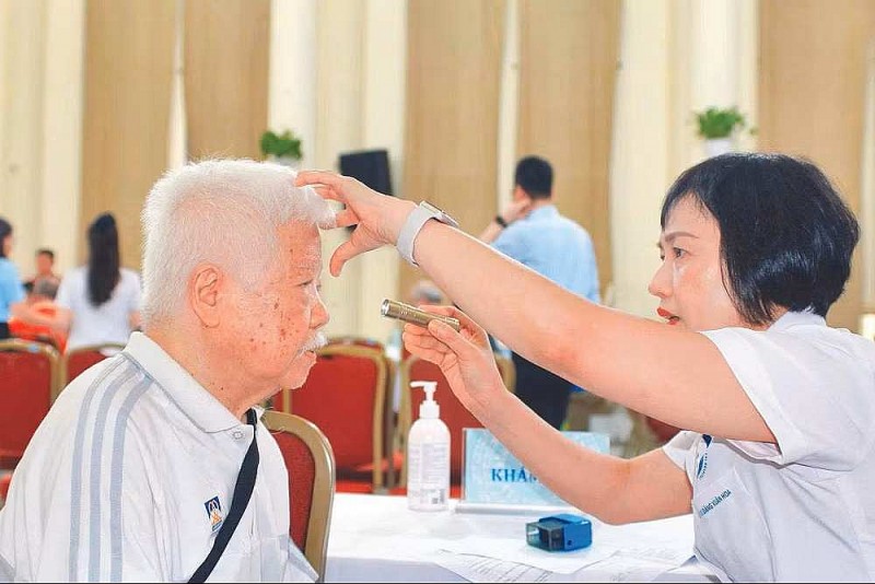 Xây dựng mạng lưới y tế thích ứng bối cảnh mới Xây dựng mạng lưới y tế thích ứng bối cảnh mới