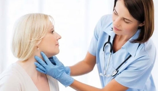 Triệu chứng viêm thanh quản thường gặp và giải pháp cải thiện