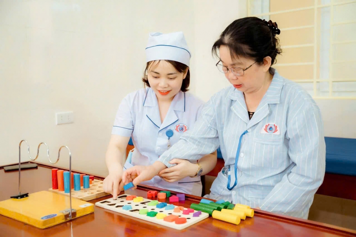 Chứng bệnh hay quên thường hay gặp ở người cao tuổi. Chứng bệnh hay quên thường hay gặp ở người cao tuổi.