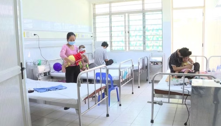 Bệnh sốt xuất huyết gia tăng nhanh, bước vào giai đoạn đỉnh dịch Bệnh sốt xuất huyết gia tăng nhanh, bước vào giai đoạn đỉnh dịch