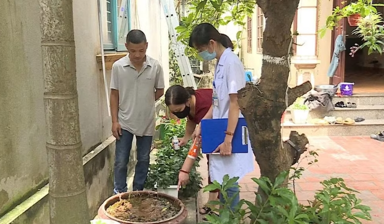 Bệnh sốt xuất huyết gia tăng nhanh, bước vào giai đoạn đỉnh dịch Bệnh sốt xuất huyết gia tăng nhanh, bước vào giai đoạn đỉnh dịch