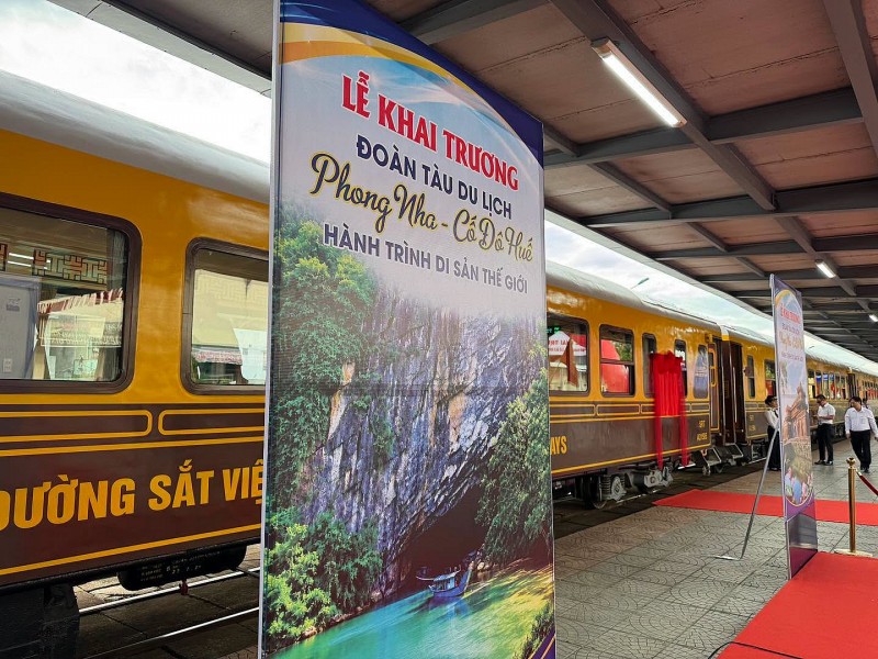 Khai trương đoàn tàu du lịch “Phong Nha - Cố đô Huế: Hành trình di sản thế giới”