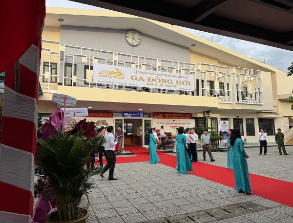 Khai trương đoàn tàu du lịch “Phong Nha - Cố đô Huế: Hành trình di sản thế giới”