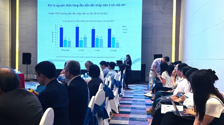 Tiếp cận tiêm chủng toàn diện theo vòng đời - giải pháp bảo vệ sức khỏe cá nhân và cộng đồng Tiếp cận tiêm chủng toàn diện theo vòng đời - giải pháp bảo vệ sức khỏe cá nhân và cộng đồng