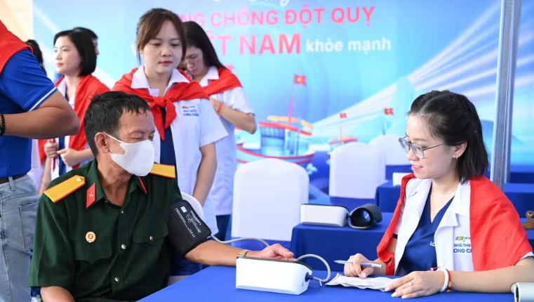 Chung tay chăm sóc sức khỏe cho người dân đặc khu Côn Đảo