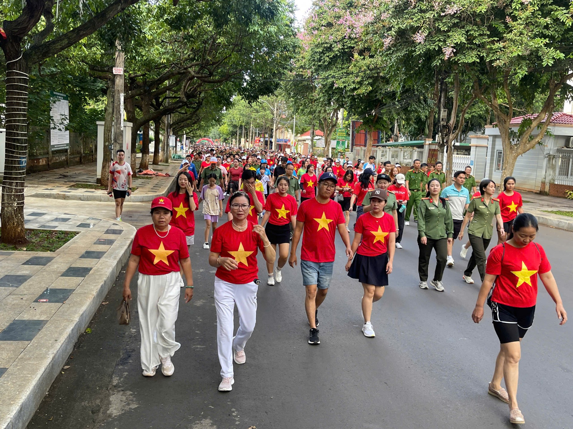 Đắk Lắk: Sải bước vì một Việt Nam khoẻ mạnh Đắk Lắk: Sải bước vì một Việt Nam khoẻ mạnh