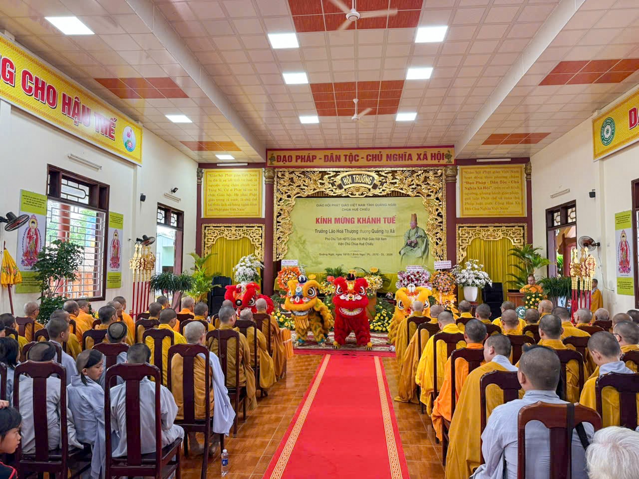 Quảng Ngãi: Trang nghiêm lễ khánh tuế Trưởng lão Hòa thượng Thích Quảng Xả