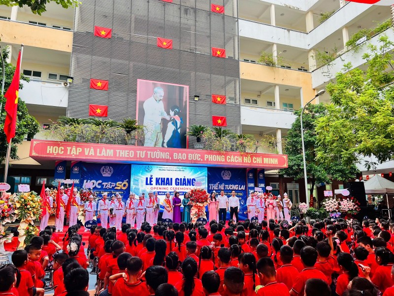 Trường Tiểu Học Và Thcs Nguyễn Du: Khai Giảng Năm Học Mới, Mở Ra Chặng Đường Phát Triển Mới