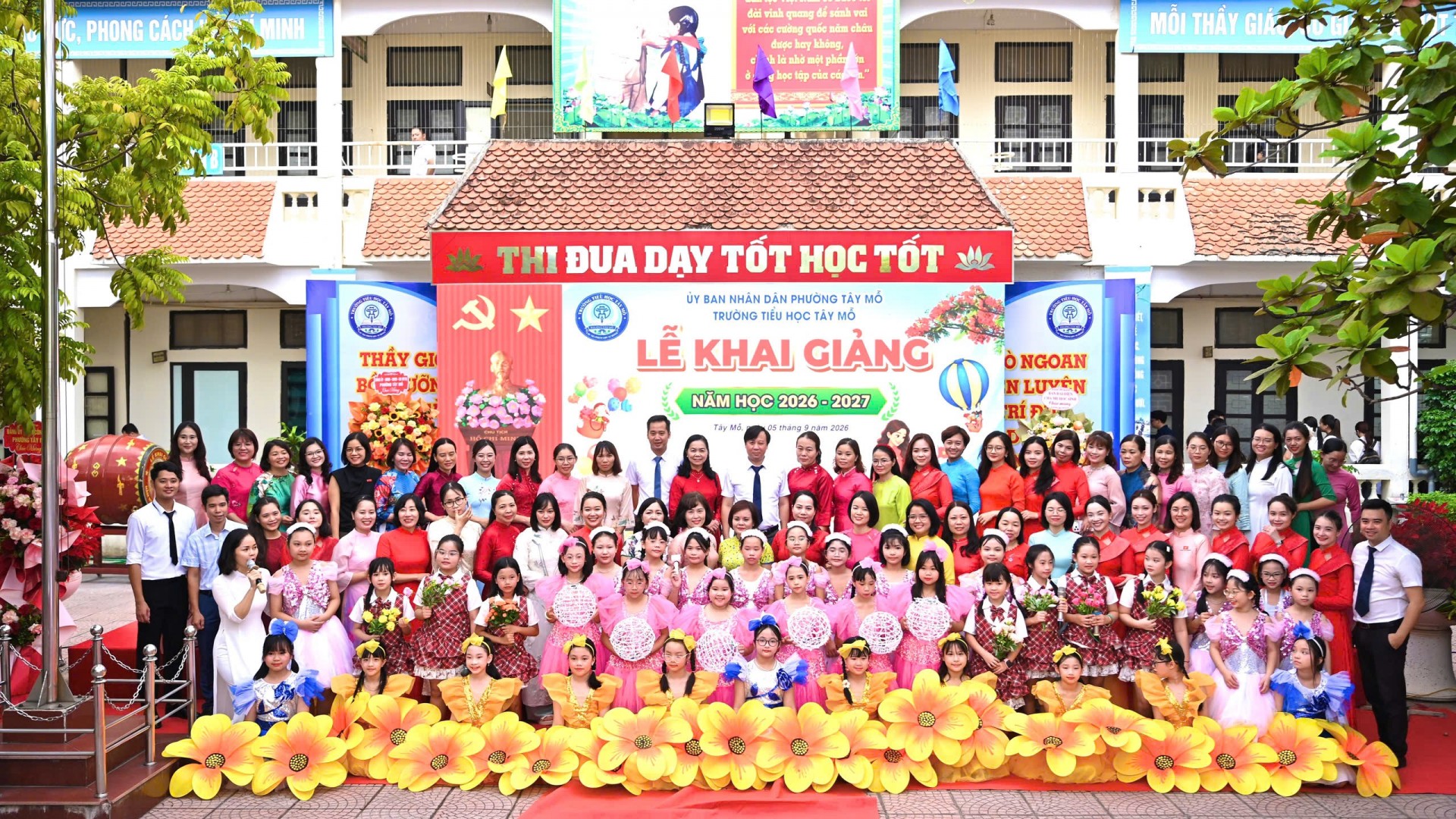 Rộn rã tiếng trống trường: Trường Tiểu học Tây Mỗ tưng bừng khai giảng năm học mới 2026 - 2027 Rộn rã tiếng trống trường: Trường Tiểu học Tây Mỗ tưng bừng khai giảng năm học mới 2026 2027