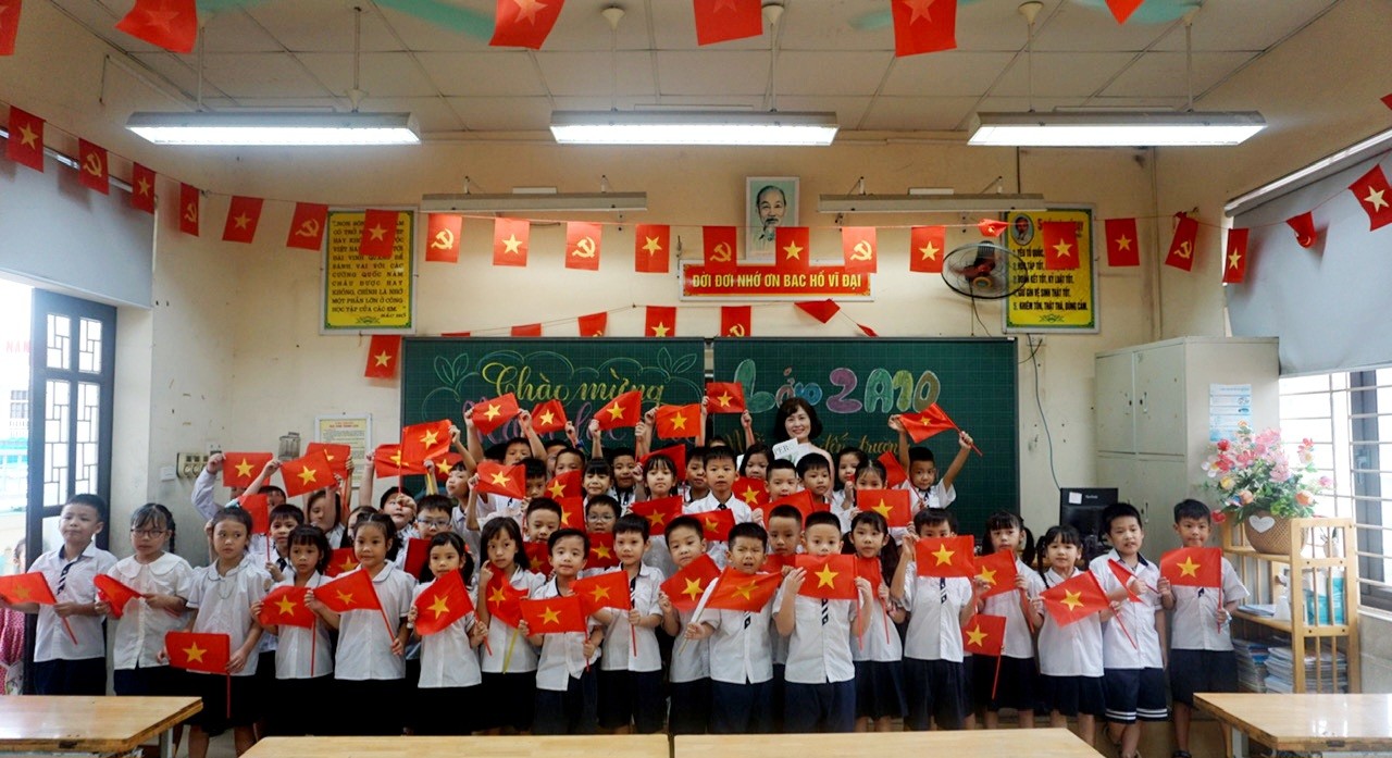 Rộn rã tiếng trống trường: Trường Tiểu học Tây Mỗ tưng bừng khai giảng năm học mới 2026 - 2027 Rộn rã tiếng trống trường: Trường Tiểu học Tây Mỗ tưng bừng khai giảng năm học mới 2026 2027