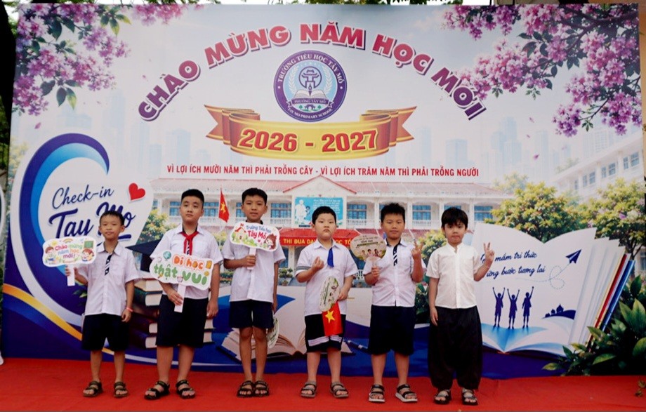 Rộn rã tiếng trống trường: Trường Tiểu học Tây Mỗ tưng bừng khai giảng năm học mới 2026 - 2027 Rộn rã tiếng trống trường: Trường Tiểu học Tây Mỗ tưng bừng khai giảng năm học mới 2026 2027