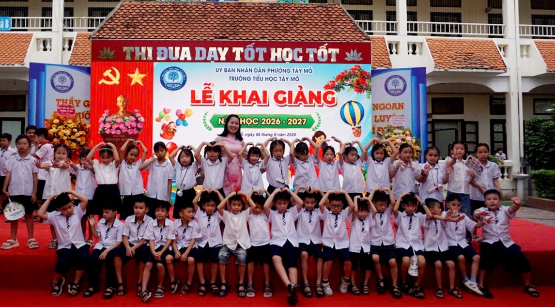 Rộn rã tiếng trống trường: Trường Tiểu học Tây Mỗ tưng bừng khai giảng năm học mới 2026 - 2027 Rộn rã tiếng trống trường: Trường Tiểu học Tây Mỗ tưng bừng khai giảng năm học mới 2026 2027