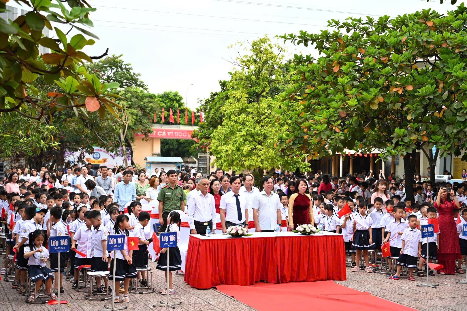 Rộn rã tiếng trống trường: Trường Tiểu học Tây Mỗ tưng bừng khai giảng năm học mới 2026 - 2027 Rộn rã tiếng trống trường: Trường Tiểu học Tây Mỗ tưng bừng khai giảng năm học mới 2026 2027
