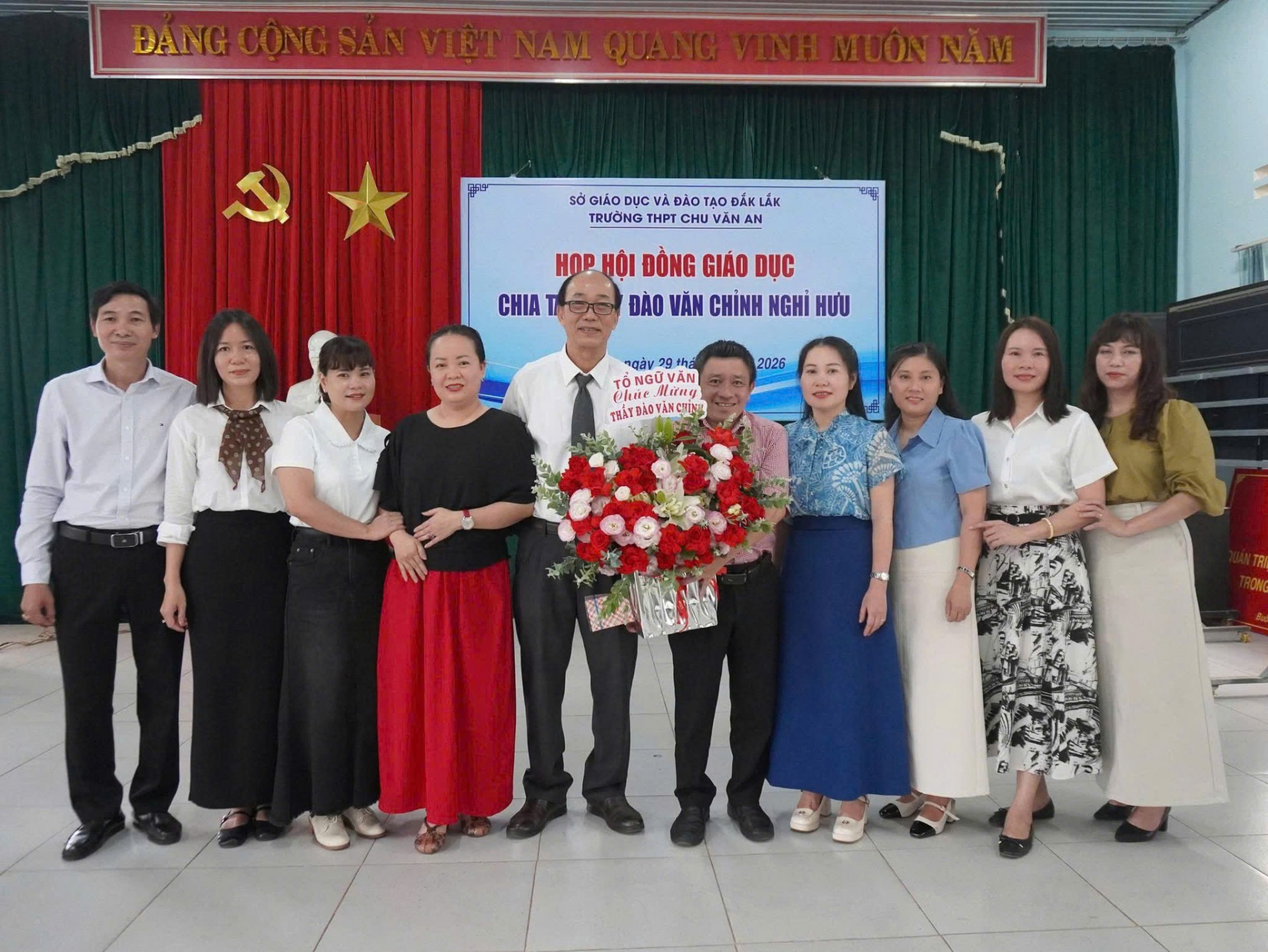 Đắk Lắk: Trường THPT Chu Văn An – 40 năm bền bỉ vun đắp truyền thống, khát vọng vươn lên Đắk Lắk: Trường THPT Chu Văn An – 40 năm bền bỉ vun đắp truyền thống, khát vọng vươn lên