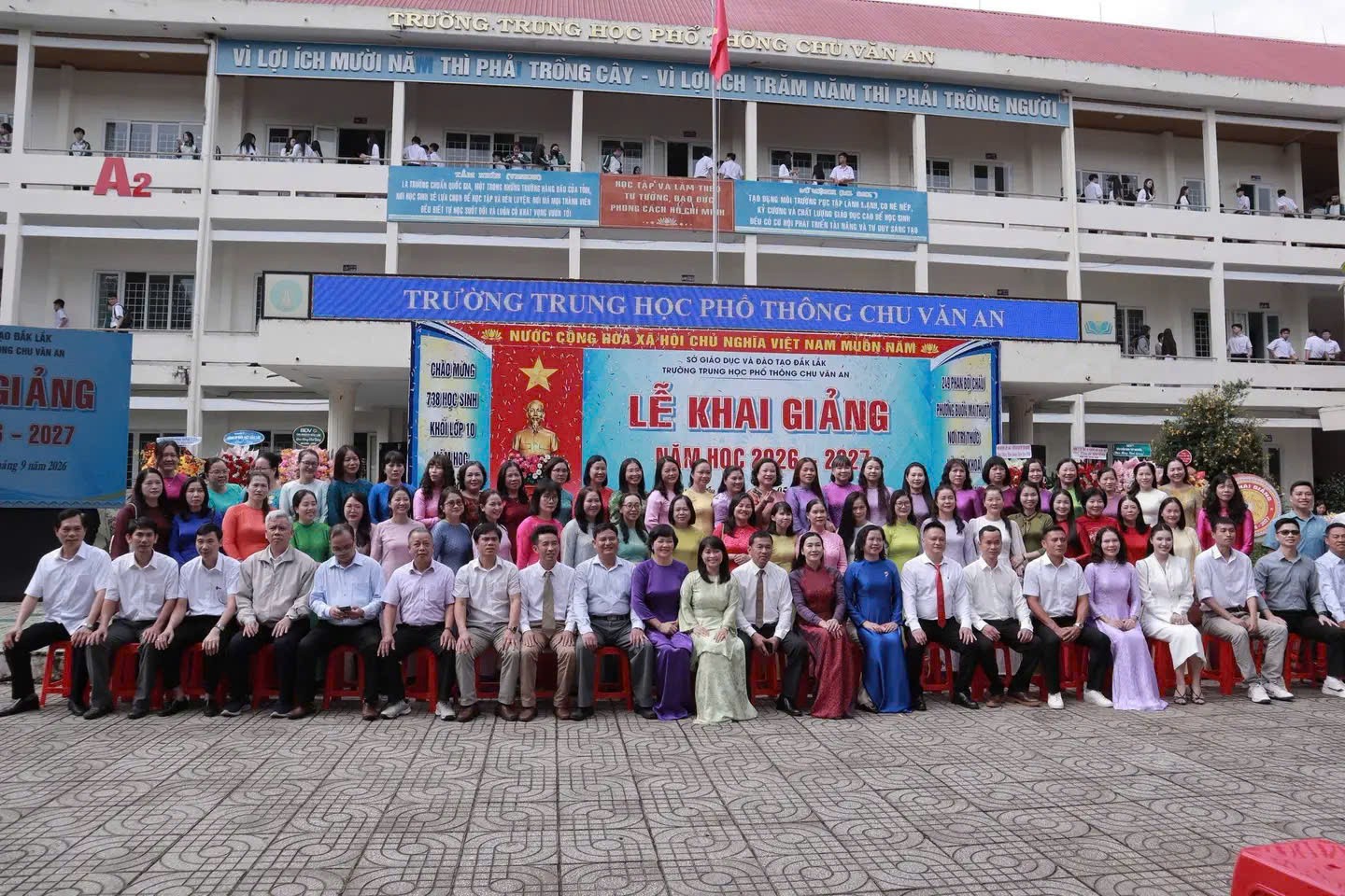 Đắk Lắk: Trường THPT Chu Văn An – 40 năm bền bỉ vun đắp truyền thống, khát vọng vươn lên Đắk Lắk: Trường THPT Chu Văn An – 40 năm bền bỉ vun đắp truyền thống, khát vọng vươn lên