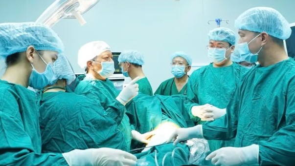 Chuyển giao kỹ thuật Ngoại lồng ngực, thêm cơ hội điều trị bệnh phổi ngay tại tuyến tỉnh