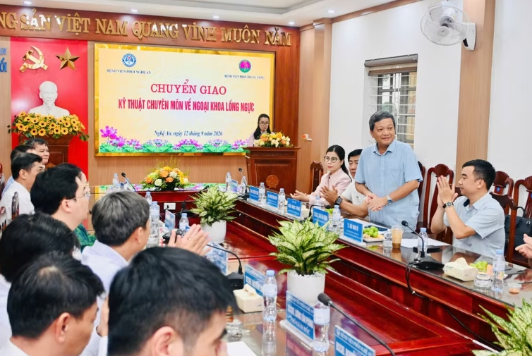 Chuyển giao kỹ thuật Ngoại lồng ngực, thêm cơ hội điều trị bệnh phổi ngay tại tuyến tỉnh Chuyển giao kỹ thuật Ngoại lồng ngực, thêm cơ hội điều trị bệnh phổi ngay tại tuyến tỉnh