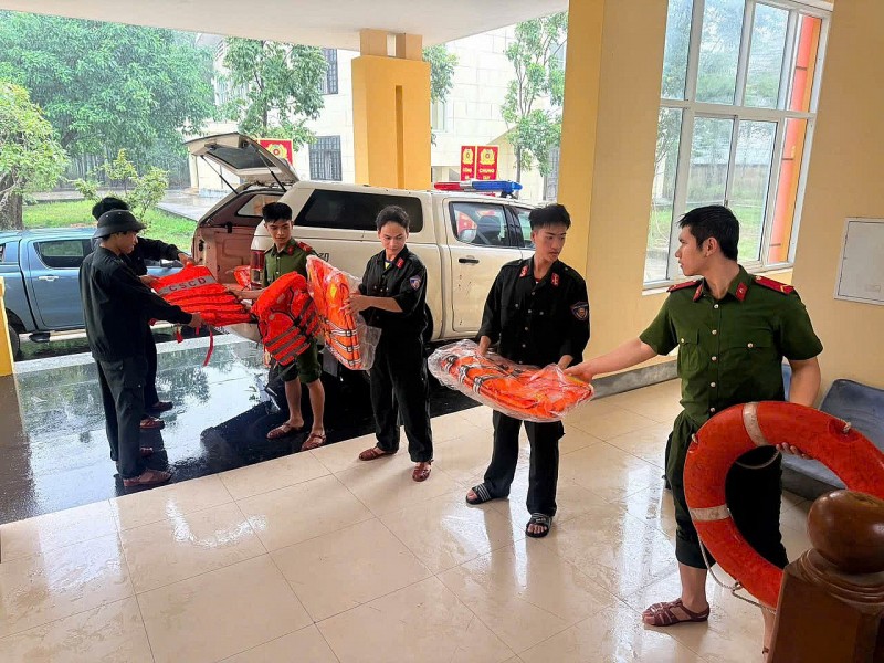Quảng Trị: Cảnh sát cơ động tỉnh Quảng Trị chủ động lực lượng, phương tiện ứng phó mưa lớn Quảng Trị: Cảnh sát cơ động tỉnh Quảng Trị chủ động lực lượng, phương tiện ứng phó mưa lớn