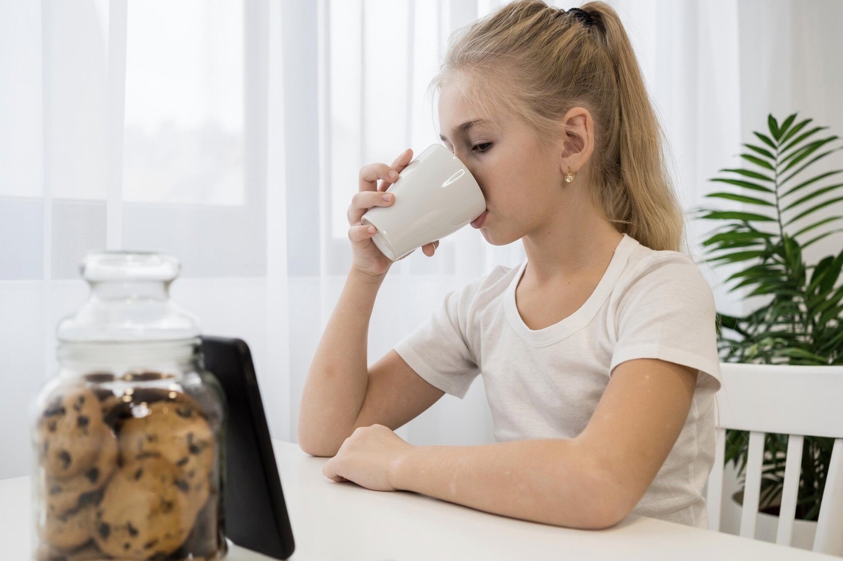 Uống nước sau khi thức dậy có lợi gì? Uống nước sau khi thức dậy có lợi gì?