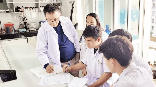 Giải pháp hỗ trợ điều trị ung thư từ cây gừng gió Giải pháp hỗ trợ điều trị ung thư từ cây gừng gió