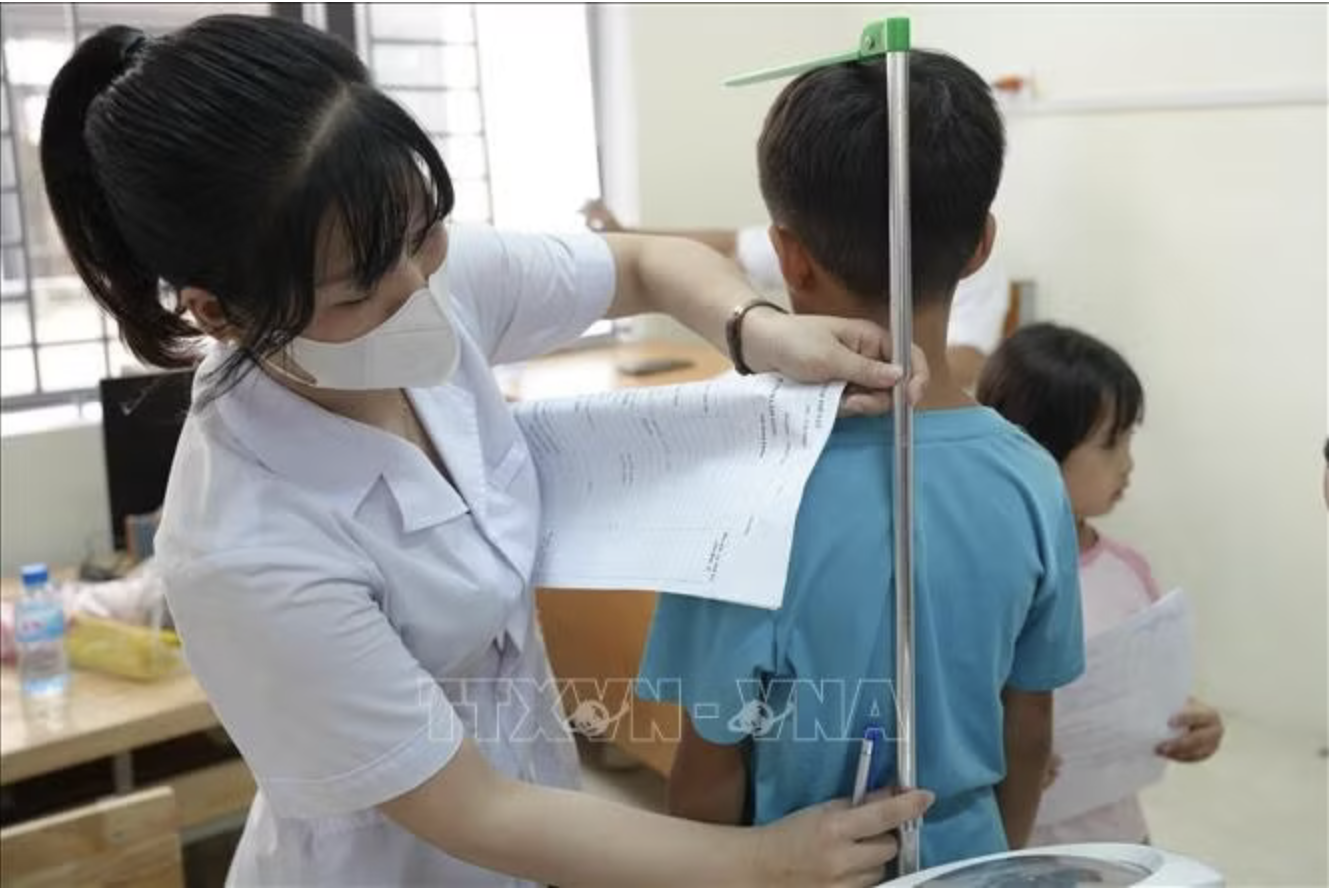 Đẩy nhanh việc khám sức khỏe toàn dân Đẩy nhanh việc khám sức khỏe toàn dân