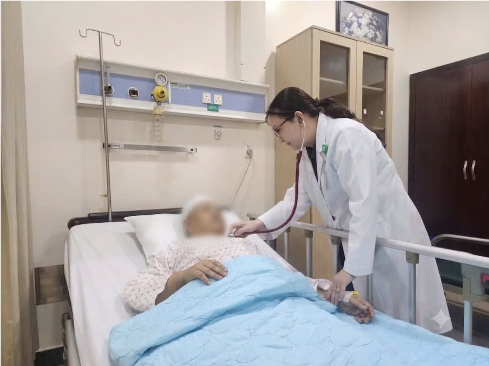 Bệnh nhân được chăm sóc giảm nhẹ tại Bệnh viện Đa khoa An Sinh. Bệnh nhân được chăm sóc giảm nhẹ tại Bệnh viện Đa khoa An Sinh.