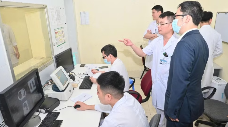 Bệnh viện Phổi Trung ương thúc đẩy hợp tác chuyên môn với chuyên gia phẫu thuật lồng ngực Nhật Bản Bệnh viện Phổi Trung ương thúc đẩy hợp tác chuyên môn với chuyên gia phẫu thuật lồng ngực Nhật Bản