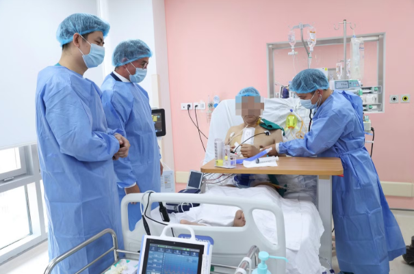 Lần đầu tiên tại Việt Nam cấy ghép thành công thiết bị hỗ trợ tim CorHeart 6