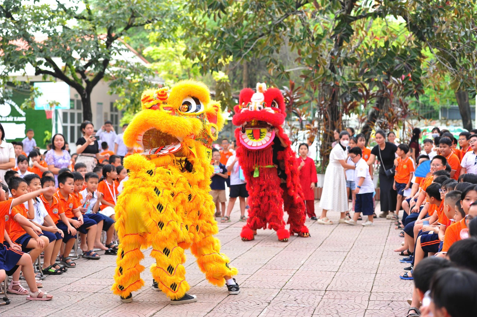 Rực rỡ và ấm áp chương trình “Vui Tết Trung thu 2026” tại Trường Tiểu học Tây Mỗ Hà Nội, tháng 9 năm 2026 Rực rỡ và ấm áp chương trình “Vui Tết Trung thu 2026” tại Trường Tiểu học Tây Mỗ, Hà Nội
