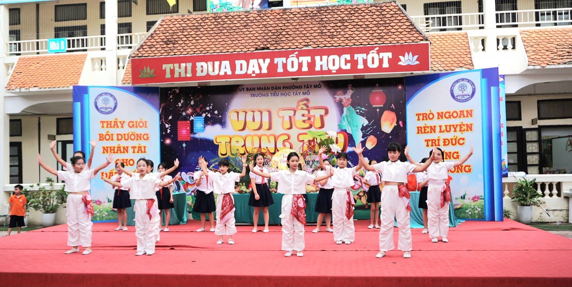 Rực rỡ và ấm áp chương trình “Vui Tết Trung thu 2026” tại Trường Tiểu học Tây Mỗ Hà Nội, tháng 9 năm 2026 Rực rỡ và ấm áp chương trình “Vui Tết Trung thu 2026” tại Trường Tiểu học Tây Mỗ, Hà Nội