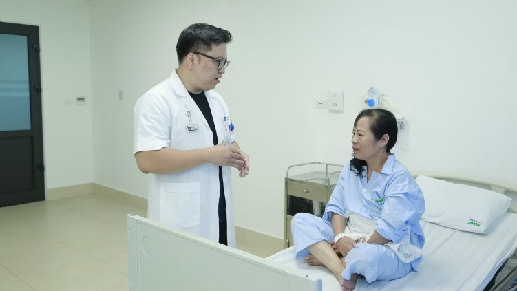 Đặt stent đổi hướng dòng chảy cứu người bệnh có túi phình động mạch cảnh chỗ gập góc Đặt stent đổi hướng dòng chảy cứu người bệnh có túi phình động mạch cảnh chỗ gập góc