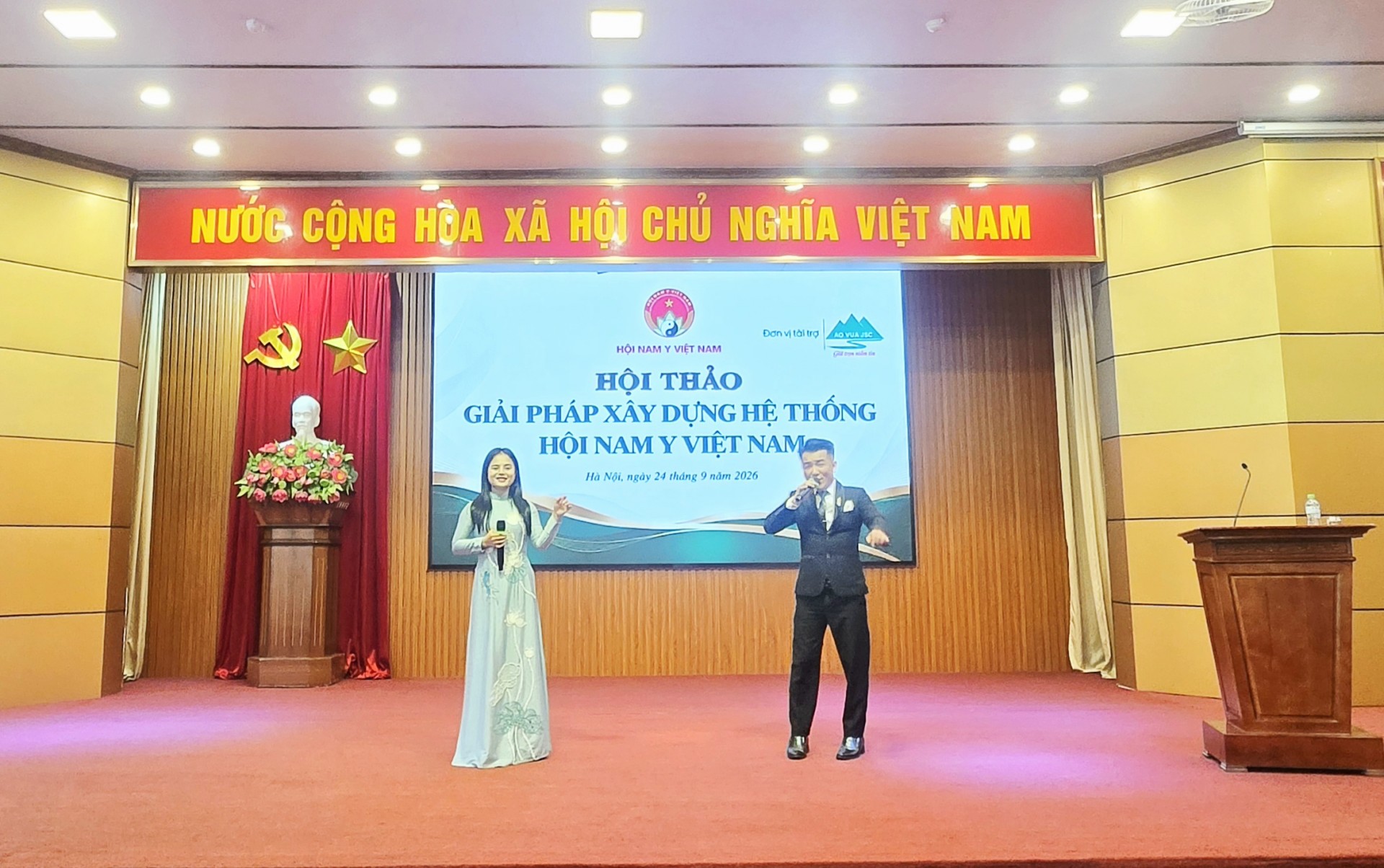 Hội thảo Giải pháp xây dựng hệ thống Hội Nam Y Việt Nam: Nâng tầm y học cổ truyền trong kỷ nguyên vươn mình của dân tộc Hội thảo Giải pháp xây dựng hệ thống Hội Nam Y Việt Nam: Nâng tầm y học cổ truyền trong kỷ nguyên vươn mình của dân tộc