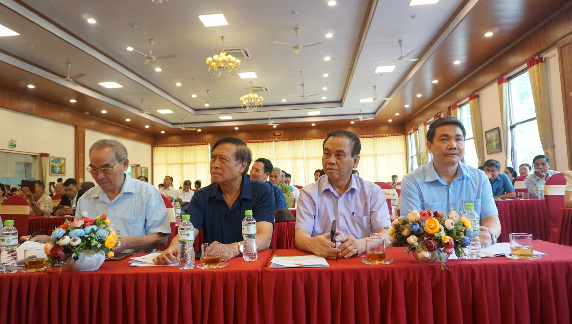 Hội thảo Giải pháp xây dựng hệ thống Hội Nam Y Việt Nam: Nâng tầm y học cổ truyền trong kỷ nguyên vươn mình của dân tộc Hội thảo Giải pháp xây dựng hệ thống Hội Nam Y Việt Nam: Nâng tầm y học cổ truyền trong kỷ nguyên vươn mình của dân tộc