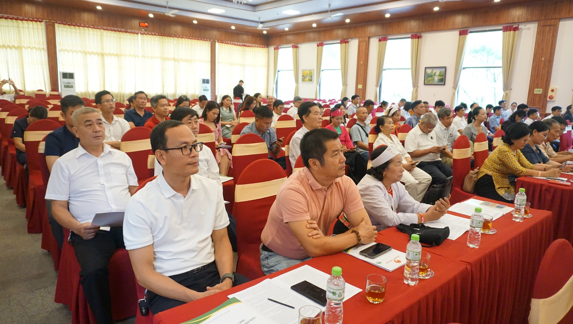 Hội thảo Giải pháp xây dựng hệ thống Hội Nam Y Việt Nam: Nâng tầm y học cổ truyền trong kỷ nguyên vươn mình của dân tộc Hội thảo Giải pháp xây dựng hệ thống Hội Nam Y Việt Nam: Nâng tầm y học cổ truyền trong kỷ nguyên vươn mình của dân tộc
