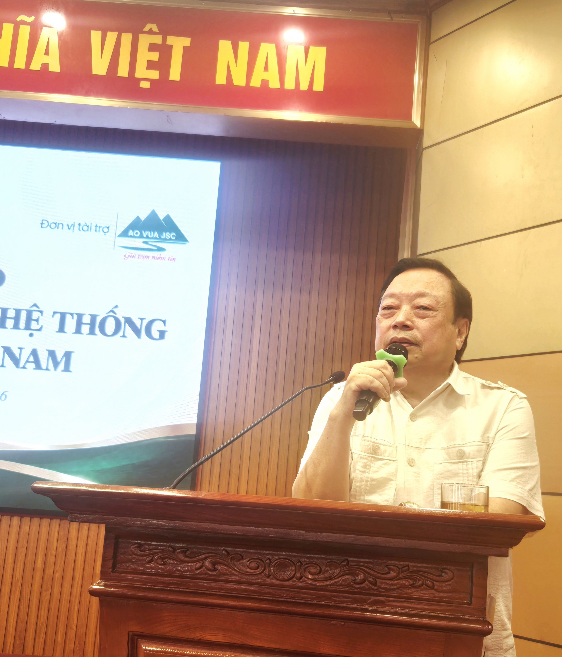 Hội thảo Giải pháp xây dựng hệ thống Hội Nam Y Việt Nam: Nâng tầm y học cổ truyền trong kỷ nguyên vươn mình của dân tộc Hội thảo Giải pháp xây dựng hệ thống Hội Nam Y Việt Nam: Nâng tầm y học cổ truyền trong kỷ nguyên vươn mình của dân tộc