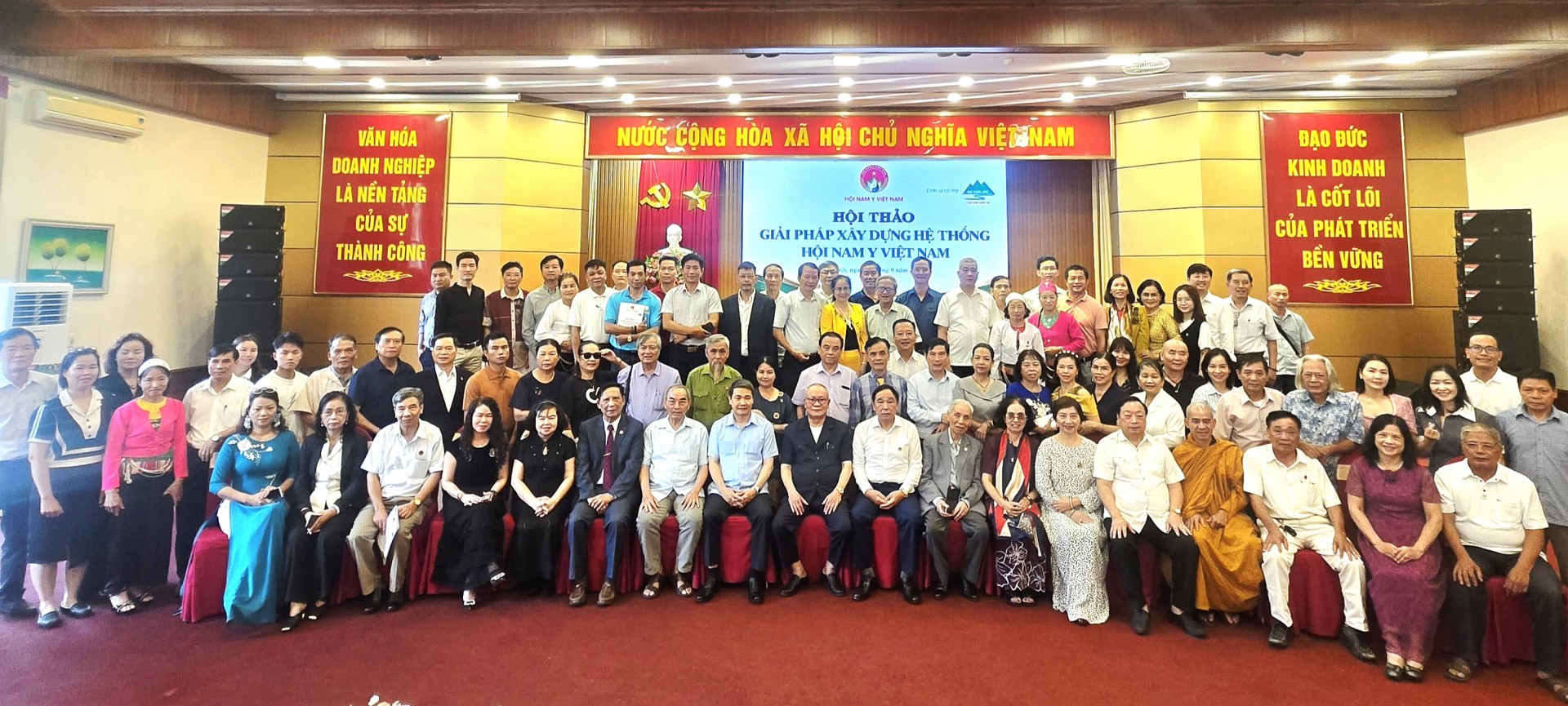Hội thảo Giải pháp xây dựng hệ thống Hội Nam Y Việt Nam: Nâng tầm y học cổ truyền trong kỷ nguyên vươn mình của dân tộc Hội thảo Giải pháp xây dựng hệ thống Hội Nam Y Việt Nam: Nâng tầm y học cổ truyền trong kỷ nguyên vươn mình của dân tộc