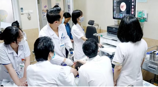 Đề nghị tăng mức đóng bảo hiểm y tế lên 6% theo lộ trình Đề nghị tăng mức đóng bảo hiểm y tế lên 6% theo lộ trình