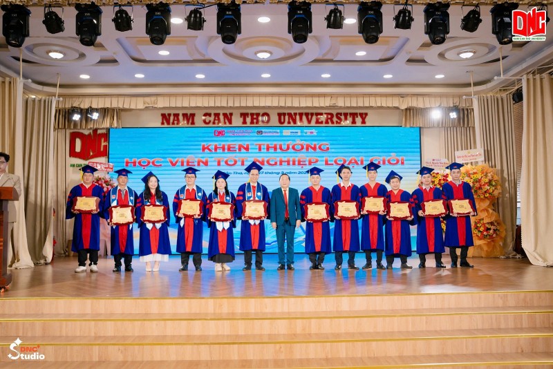 Trường Đại học Nam Cần Thơ: Đẩy mạnh đào tạo sau đại học, gắn tri thức với thực tiễn Trường Đại học Nam Cần Thơ: Đẩy mạnh đào tạo sau đại học, gắn tri thức với thực tiễn