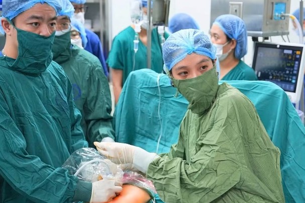 Lần đầu tiên tại Việt Nam can thiệp FETO cứu thai nhi mắc thoát vị hoành