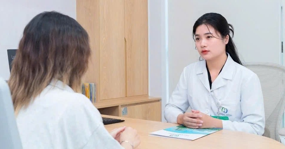 Khi con tìm đến nhóm “ghét bố mẹ”, cha mẹ cần làm gì?