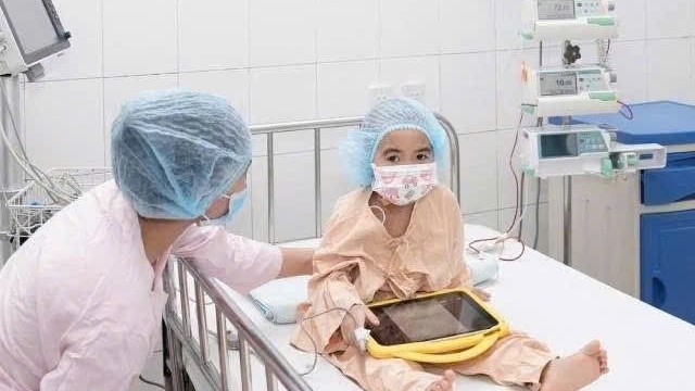 Ghép tế bào gốc đồng loại thành công cho bệnh nhi suy tủy xương vô căn