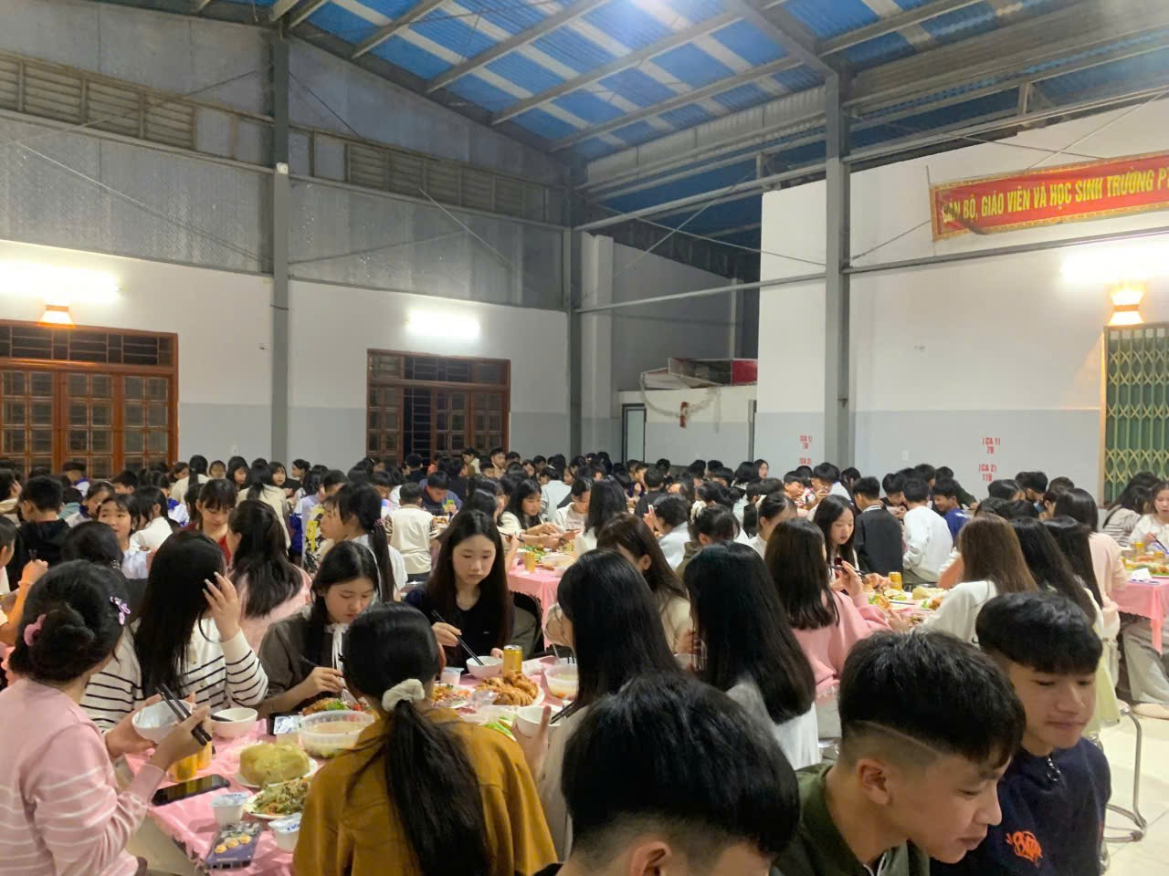 Trường PTDTNT THCS-THPT Thuận Châu Trường PTDTNT THCS-THPT Thuận Châu