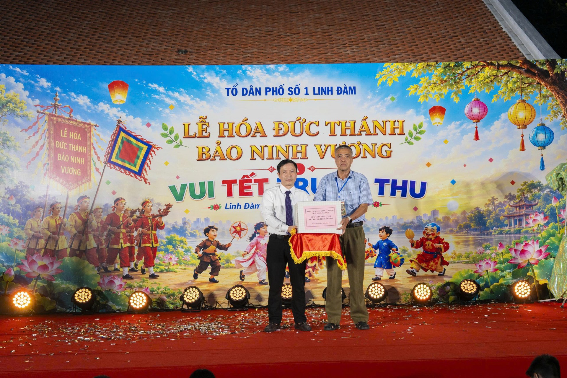 Về Linh Đàm nghe chuyện Thủy thần cứu dân và trọn vẹn niềm vui Trung thu cho trẻ nhỏ Về Linh Đàm nghe chuyện Thủy thần cứu dân và trọn vẹn niềm vui Trung thu cho trẻ nhỏ
