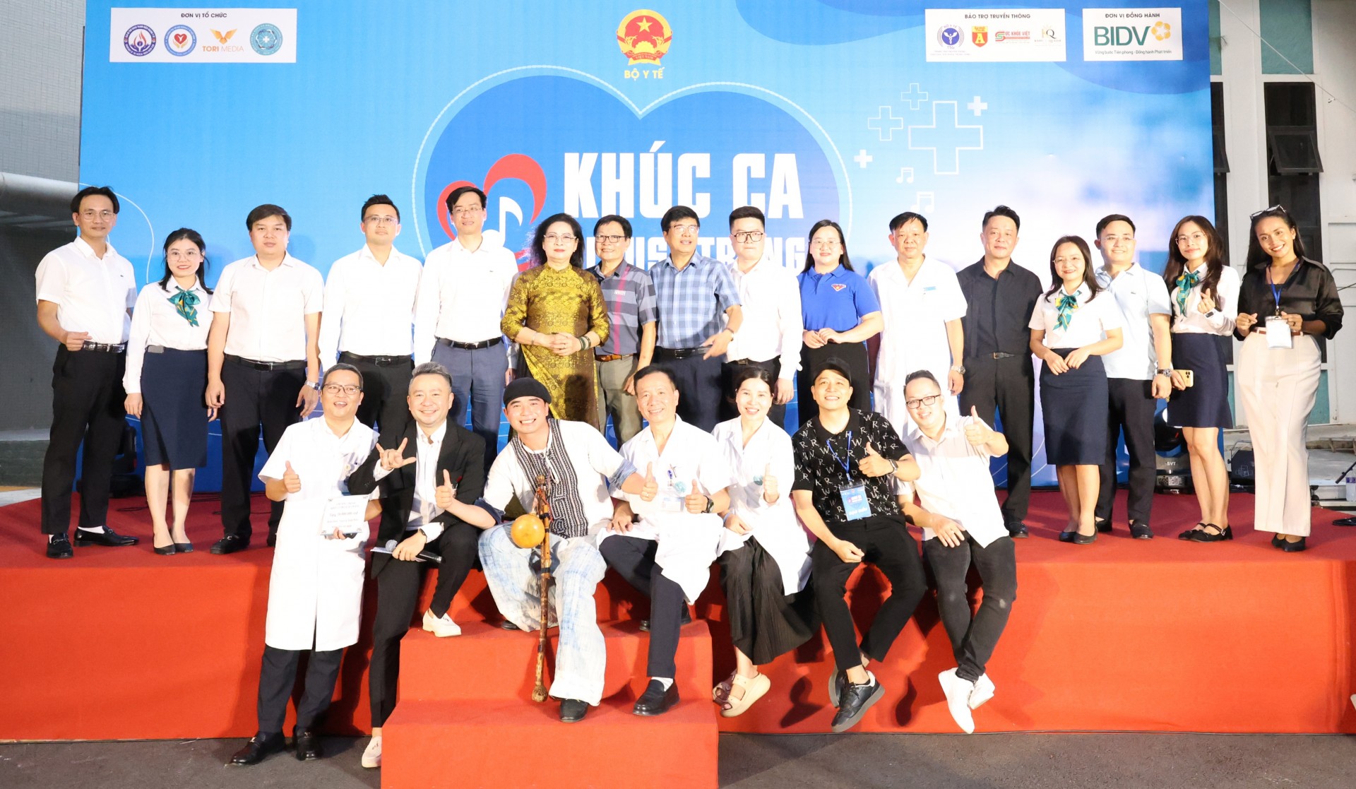 “Khúc ca Blouse trắng” – Một chiều đặc biệt tại Bệnh viện Đa khoa Hà Đông “Khúc ca Blouse trắng” – Một chiều đặc biệt tại Bệnh viện Đa khoa Hà Đông