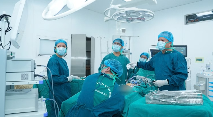 Rút ngắn khoảng cách trong tiếp cận dịch vụ y tế chất lượng cao