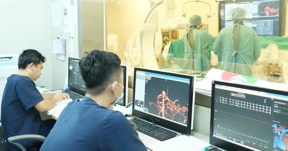 Rút ngắn khoảng cách trong tiếp cận dịch vụ y tế chất lượng cao